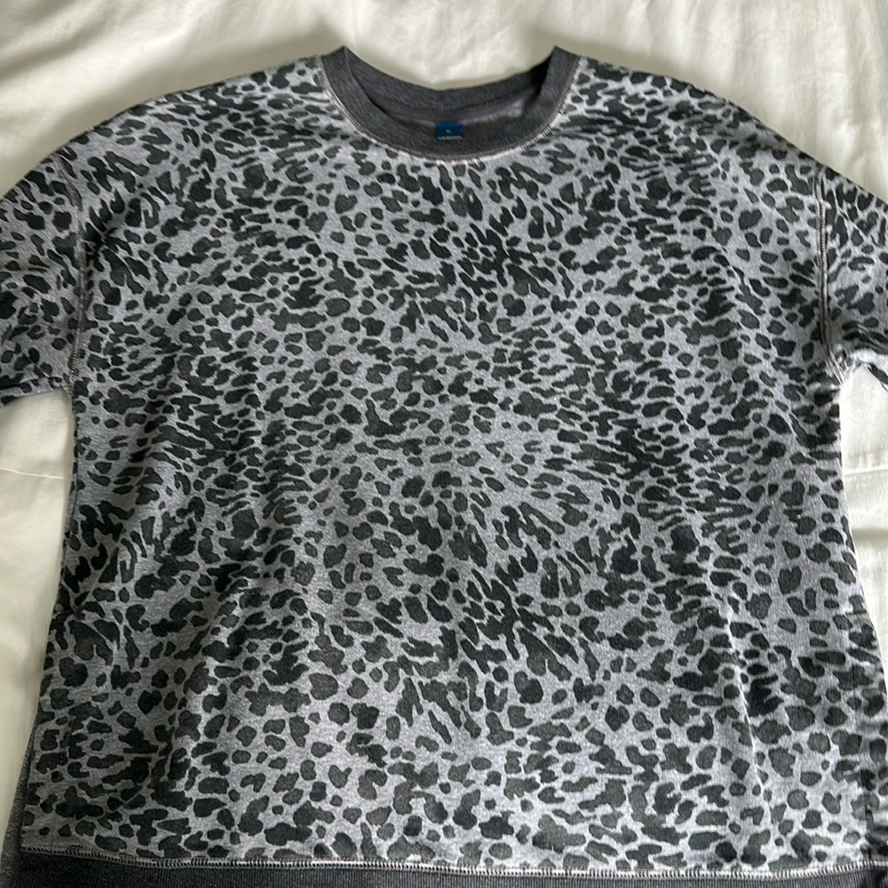 Old Navy gray & Black Leopard Print Sweatshirt. Size Medium.